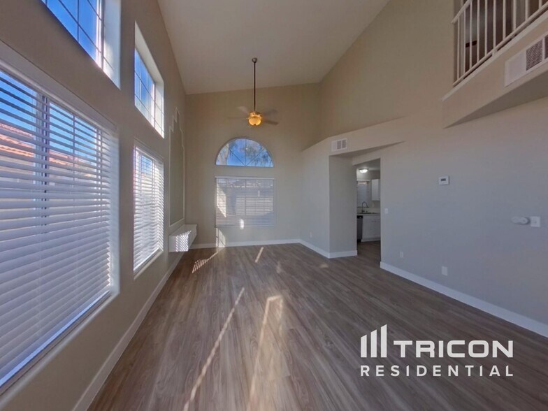 Building Photo - 1117 N Rainbow Meadows Dr