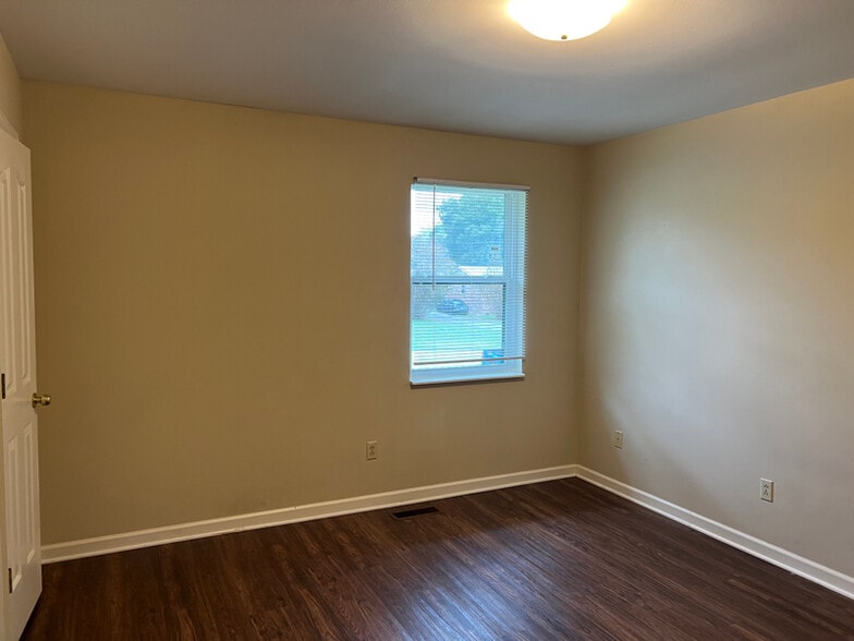 Building Photo - 120 Garden St