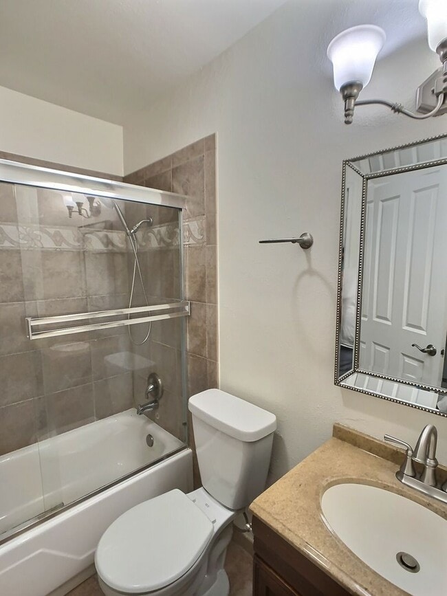 Building Photo - 2 Bedroom Unit in South San Jose Fourplex
