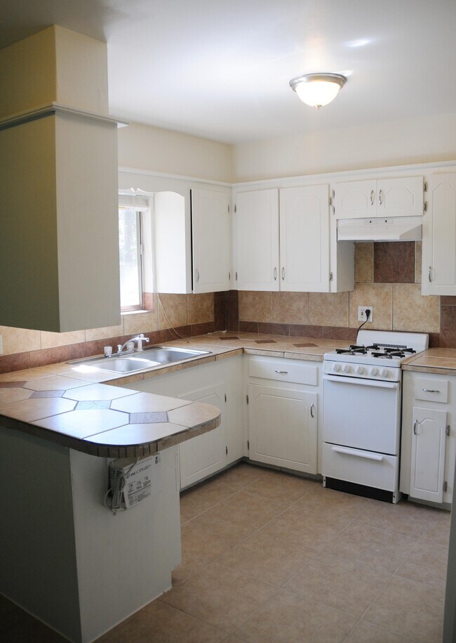 Building Photo - 4805 Avenue G