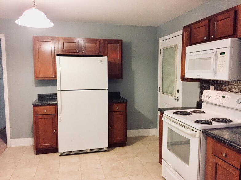 Building Photo - 1030 E National Hwy