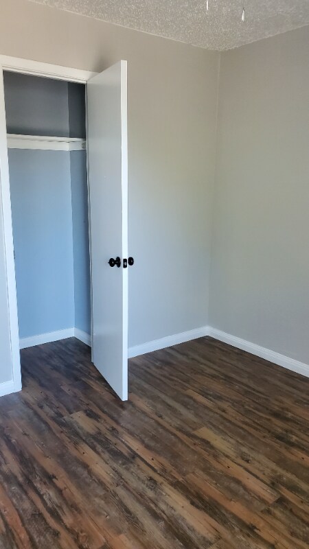 Building Photo - 15 E Mountain Ln