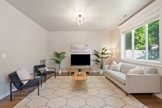 Building Photo - 4 bedroom, 3 bathroom Home located in the heart of Meridian!