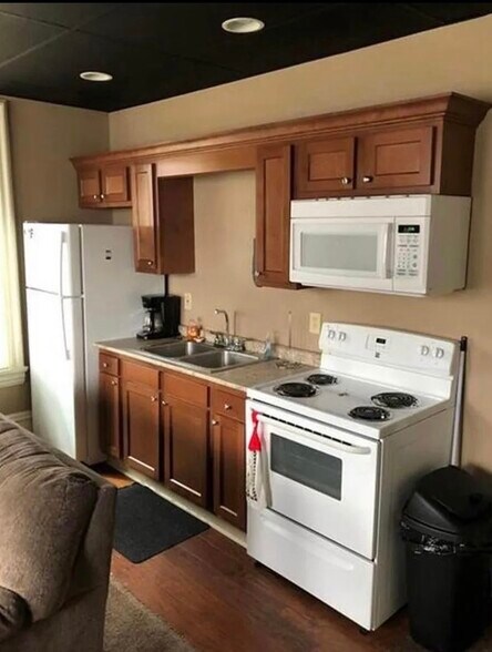 Building Photo - 350 Jefferson St