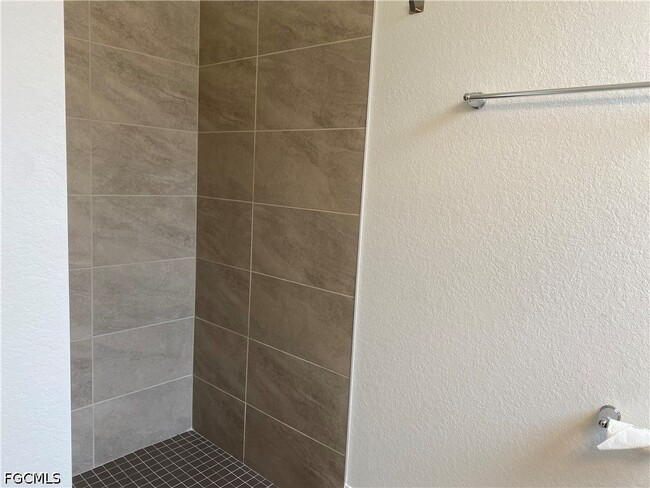 Building Photo - 14662 Cantabria Dr