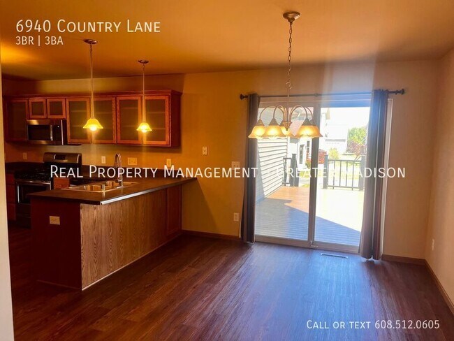 Building Photo - 6940 Country Ln
