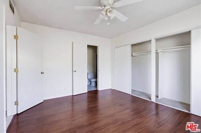 Building Photo - 515 N Alfred St