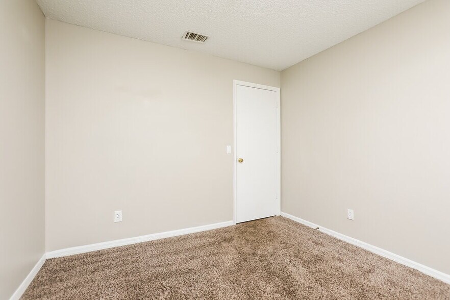 Building Photo - 644 Whitetail Loop