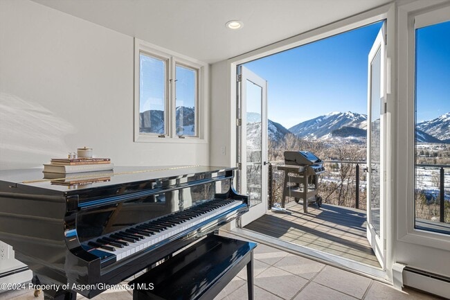 Building Photo - 182 Bennett Pl