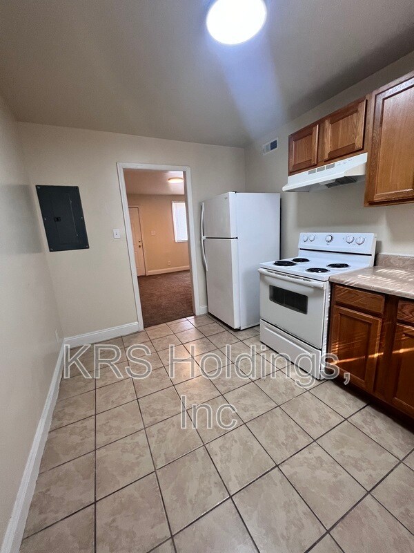 Building Photo - 2104 Phaup St