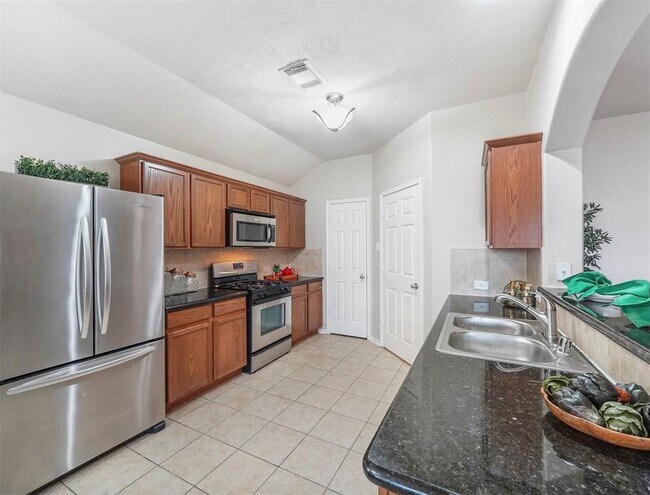 Building Photo - 25110 Hazel Ranch Dr