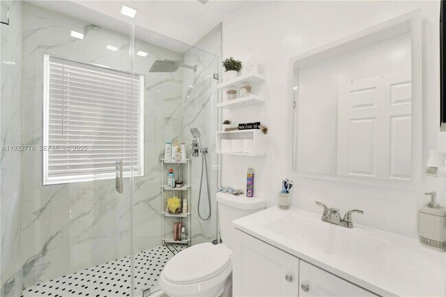 Building Photo - 17101 SW 142nd Pl