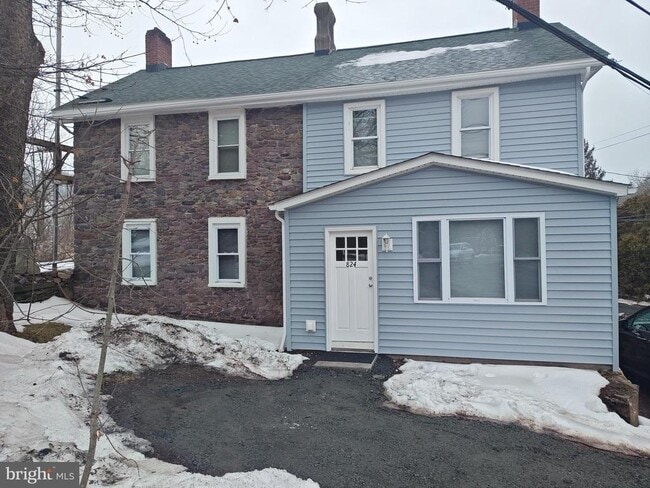 Building Photo - 824 Kintner Rd