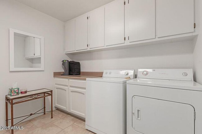 Building Photo - 24117 S Endeavor Dr