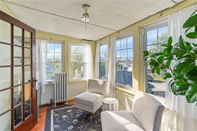 Building Photo - 36 Mt Hope Ave