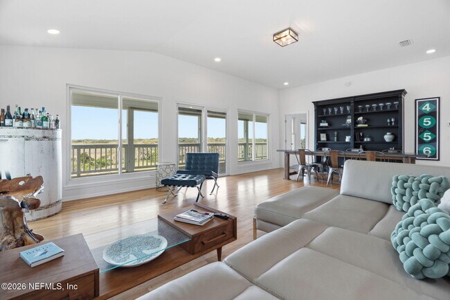 Building Photo - 149 Beachside Dr