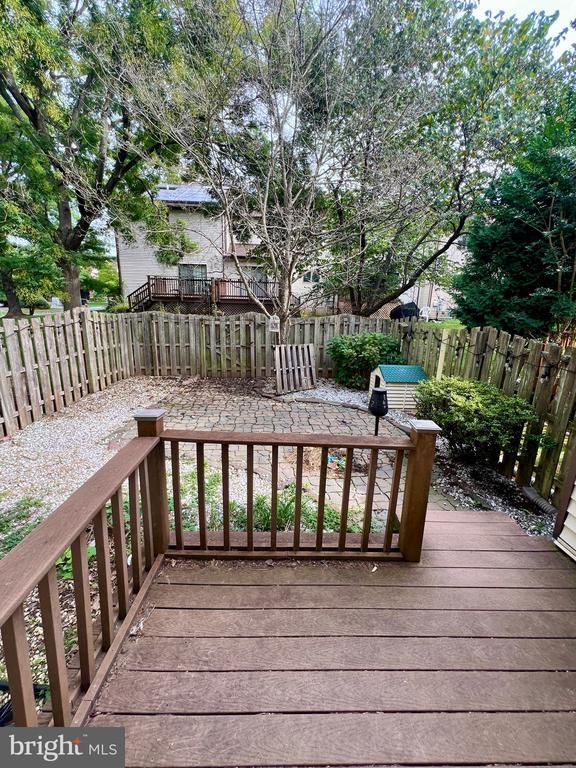 Building Photo - 5 Balamor Ln
