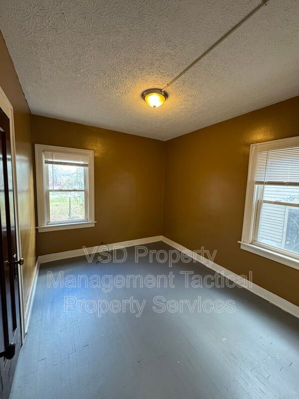 Building Photo - 13436 Hartford Rd