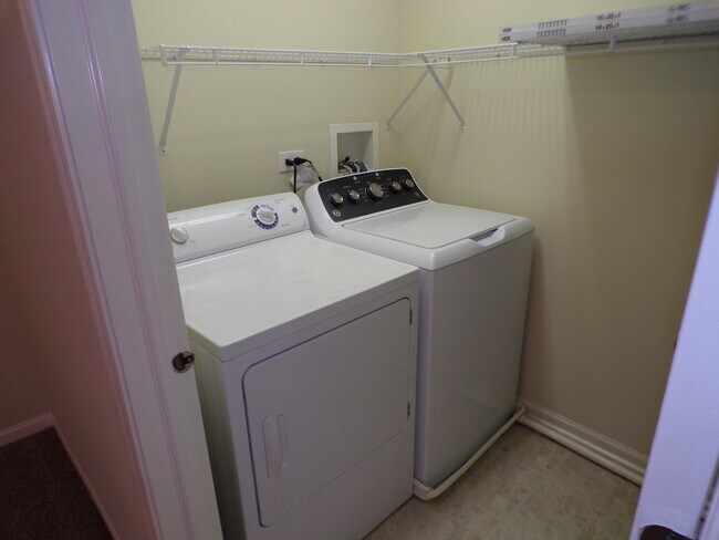 Building Photo - 563 S Jade Ln