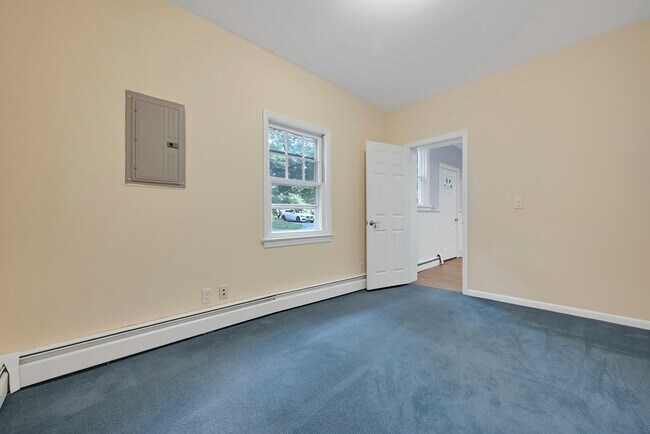 Building Photo - 288 S Van Dien Ave