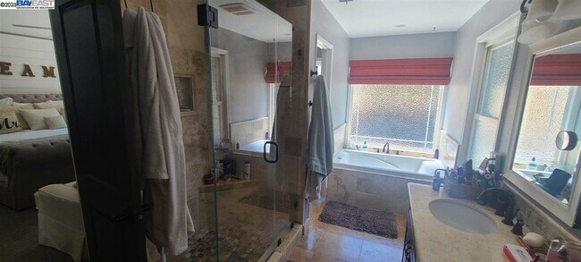 Building Photo - 1127 Mataro Ct