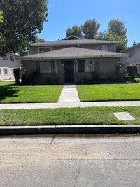 Building Photo - Lovely 2 Bedroom / 1 Bathroom for rent $2...