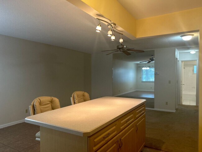 Building Photo - Discover Coastal Bliss: Your Ideal Beachsi...
