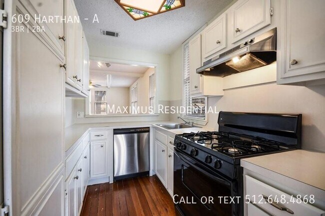 Building Photo - 609 Harthan-A