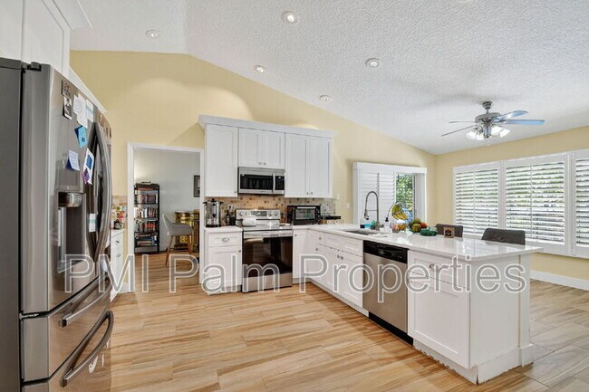 Building Photo - 2700 Yarmouth Dr
