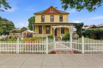 Building Photo - 482 South St