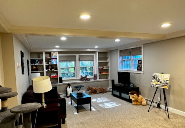 Building Photo - 165 Richardson Dr