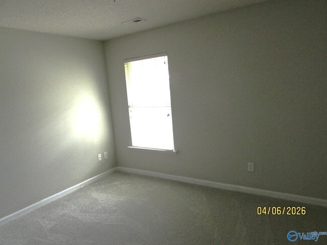 Building Photo - 226 Shadow Ct SW