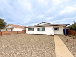 Building Photo - Modern 3-Bedroom Home with Private Yard in...