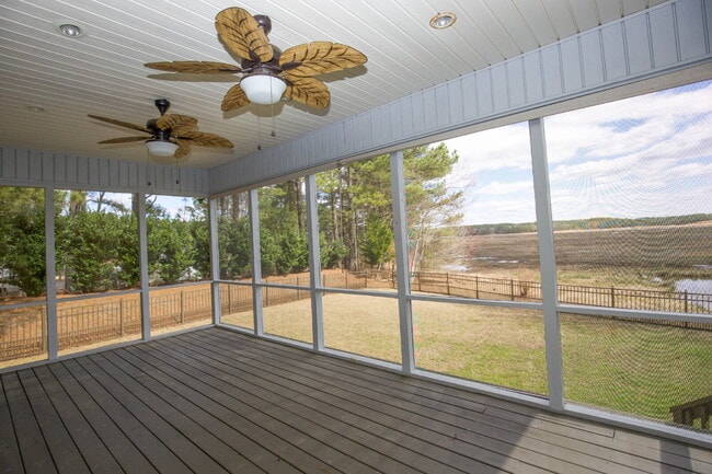 Building Photo - "Modern 3-Bedroom Home with 3 Full Bathrooms and Spacious Living Areas in Vass, NC!"