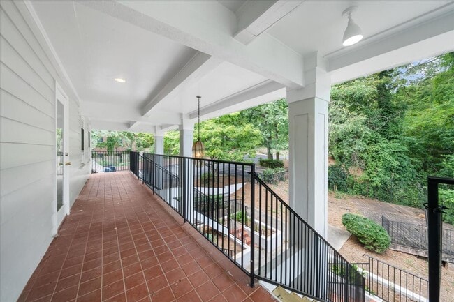 Building Photo - 5399 Northland Dr