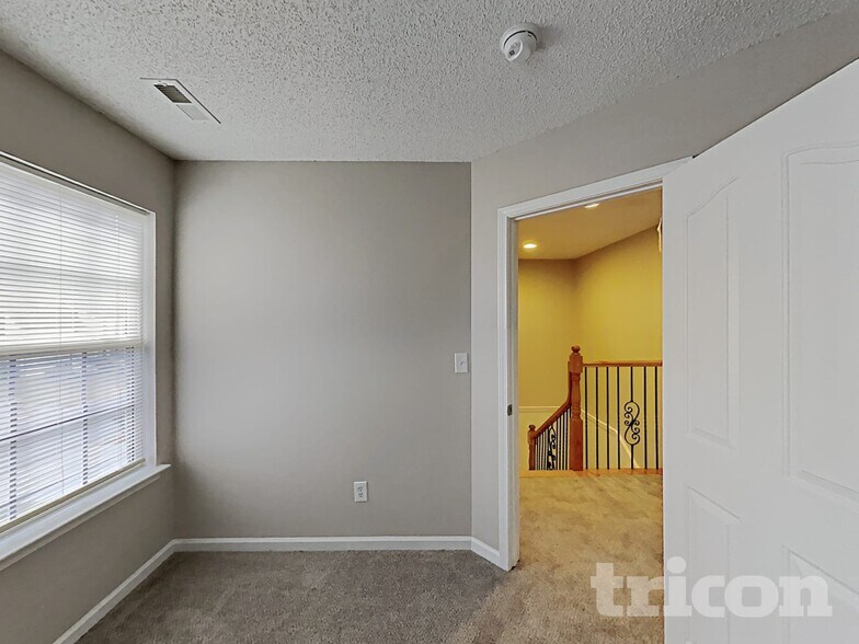 Building Photo - 9316 White Aspen Pl