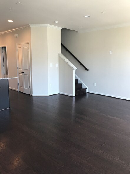 Building Photo - 22214 Fulmer Ave
