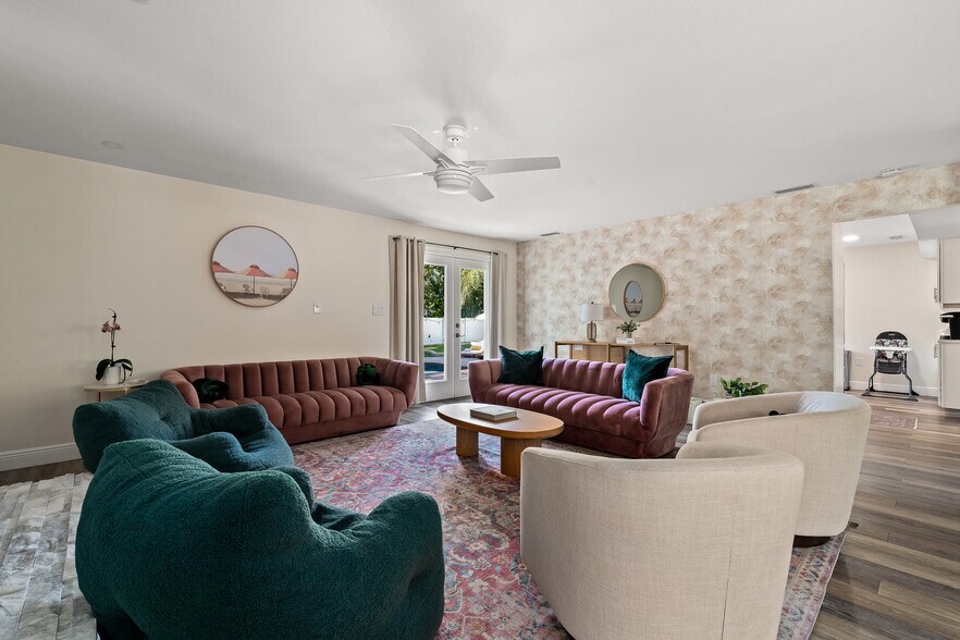 Building Photo - 12833 Poinsettia Ave