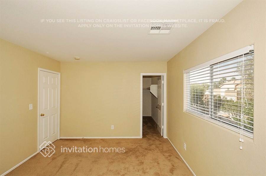 Building Photo - 7612 Constantinople Ave