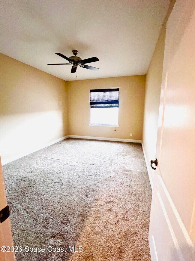 Building Photo - 4865 Revenna Ct