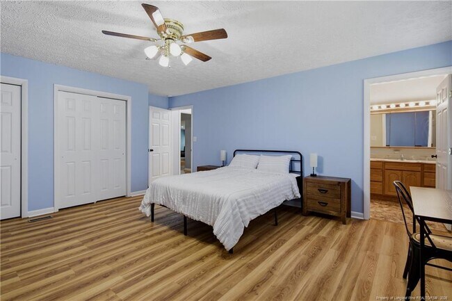 Building Photo - 1829 Martindale Dr
