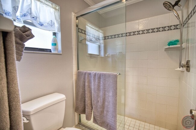 Building Photo - Seasonal Short-Term 2-Bedroom 2-Bath 2nd Floor Condo Located at Mission Lakes!