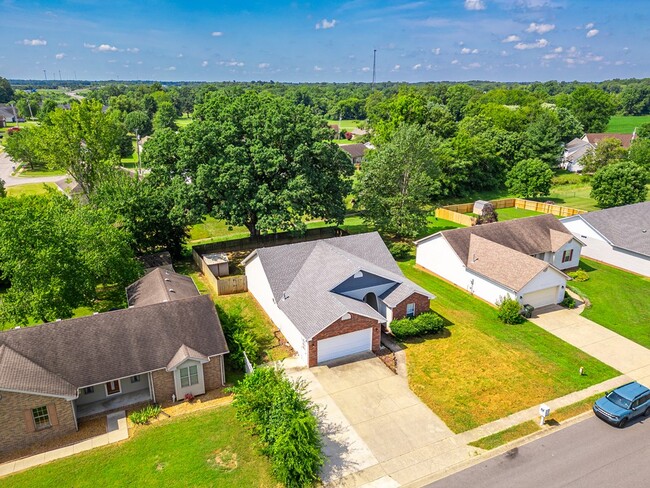 Building Photo - 403 S Sheridan Dr