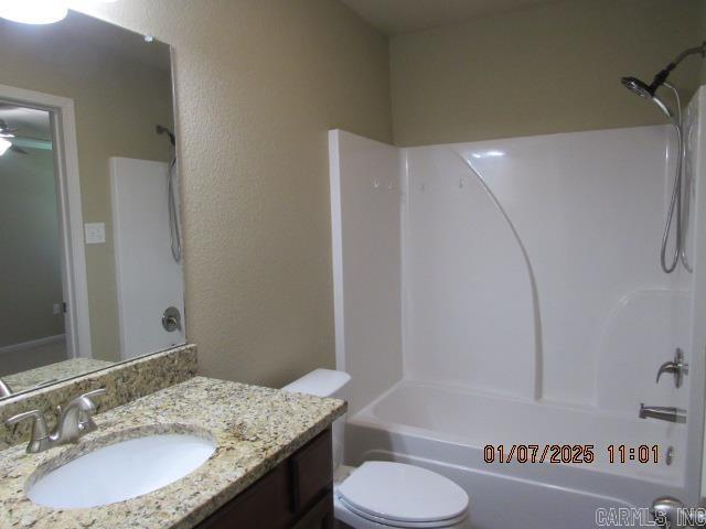 Building Photo - 2755 Gladstone Dr