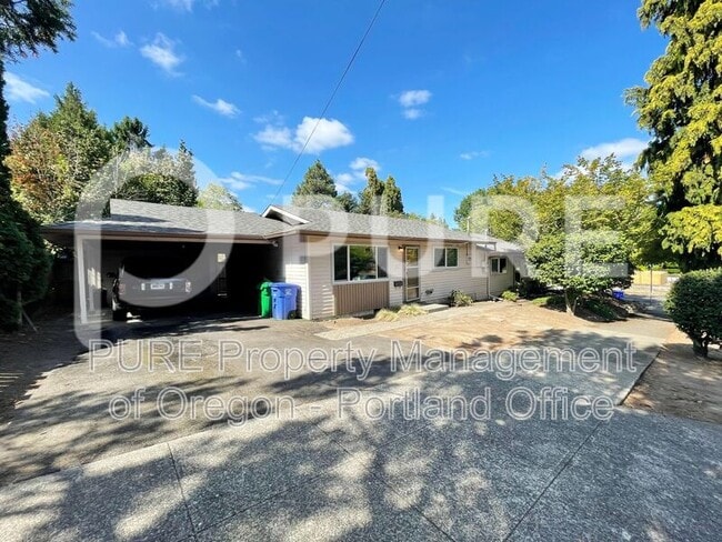 Building Photo - 527 NE 63rd Ave