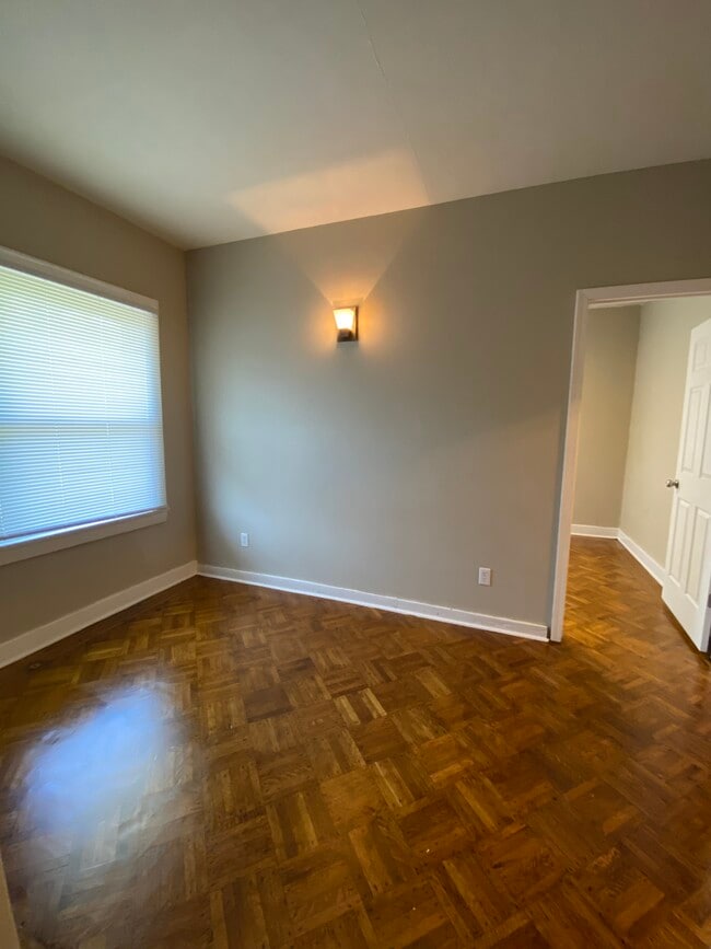 Building Photo - 309 W Whitney Ave