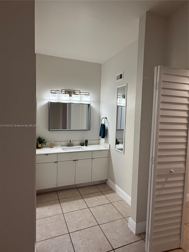 Building Photo - 8819 SW 130th Pl