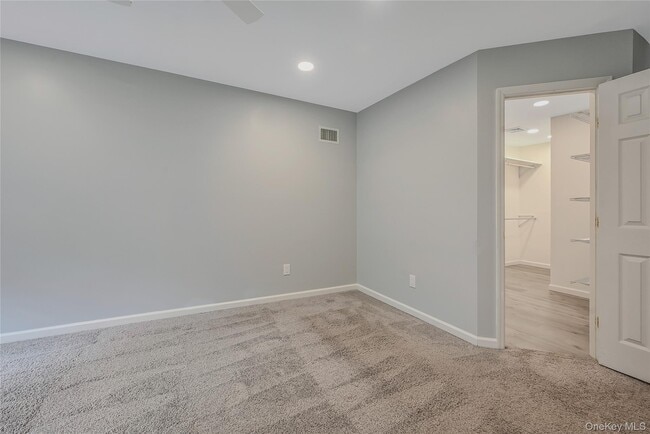 Building Photo - 23 Terrace Ln