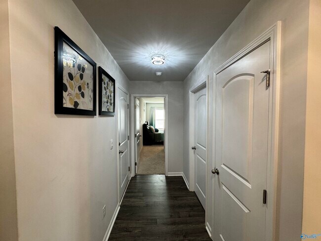 Building Photo - 183 Tobin Ln
