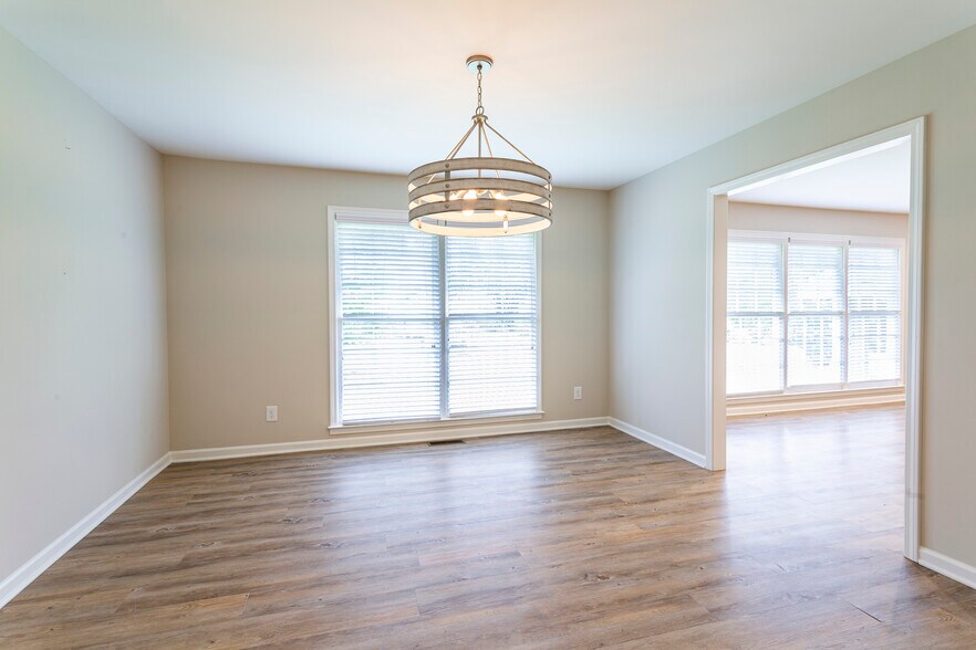 Building Photo - 2121 Cannon Way NW